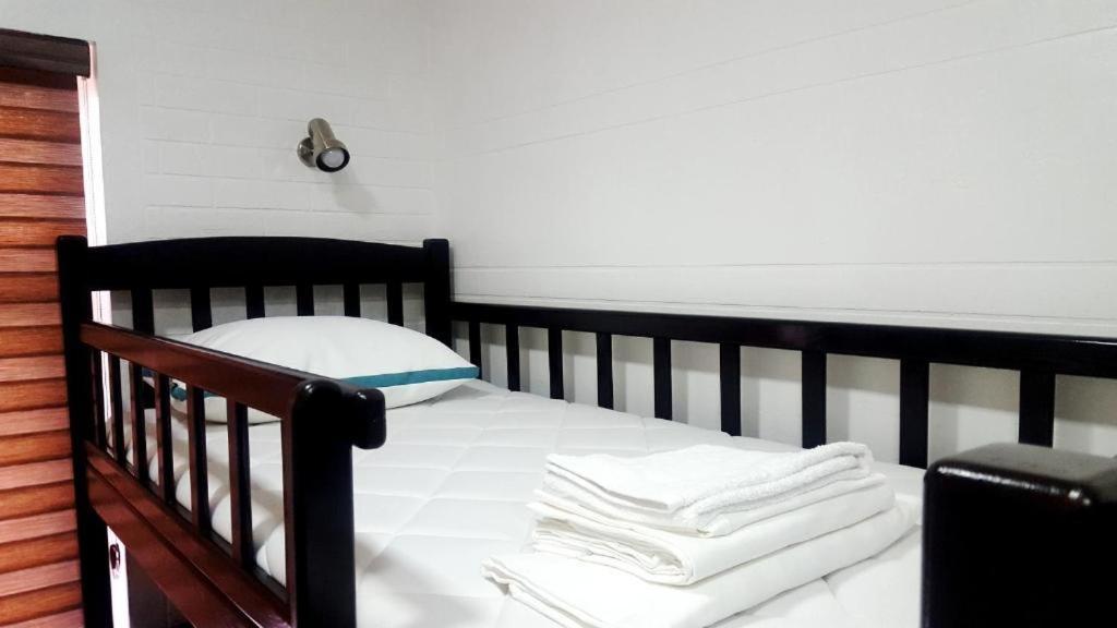 Hostel Bravo Fergana Esterno foto